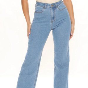 NWT Fashion Nova Sweet Love Straight Leg Jeans - Light Blue Wash - Size 0